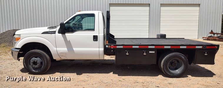 image for item LK9159 2016 Ford F350 Super Duty XL  flatbed pickup truck