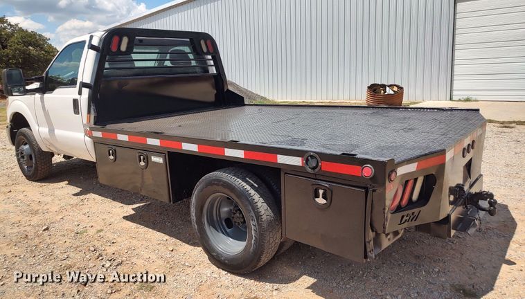 image for item LK9159 2016 Ford F350 Super Duty XL  flatbed pickup truck