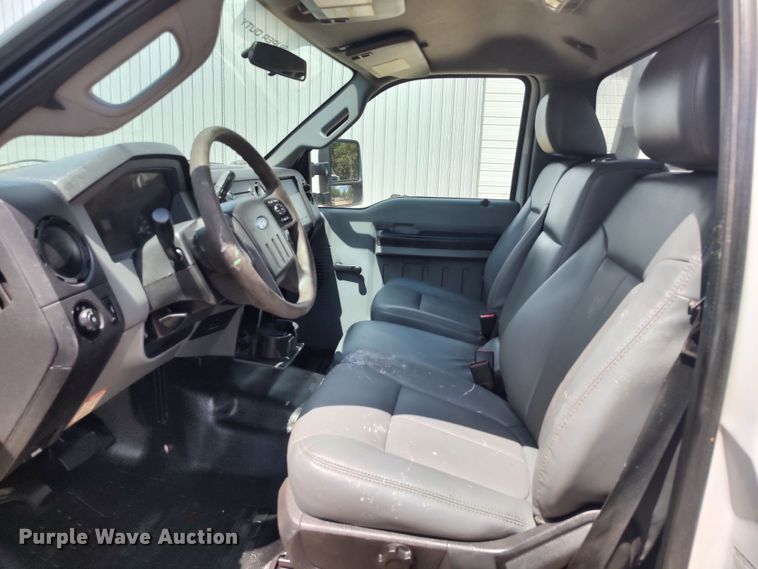 image for item LK9159 2016 Ford F350 Super Duty XL  flatbed pickup truck