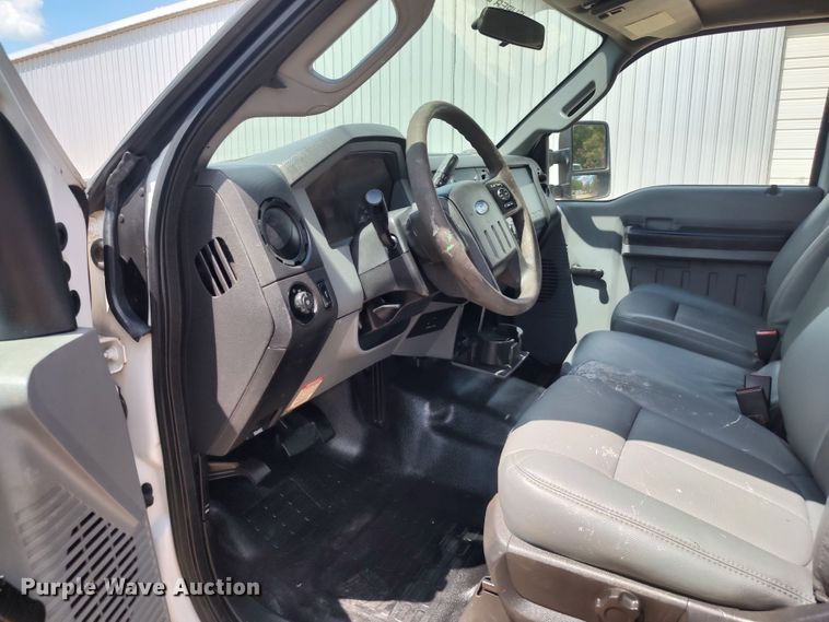 image for item LK9159 2016 Ford F350 Super Duty XL  flatbed pickup truck