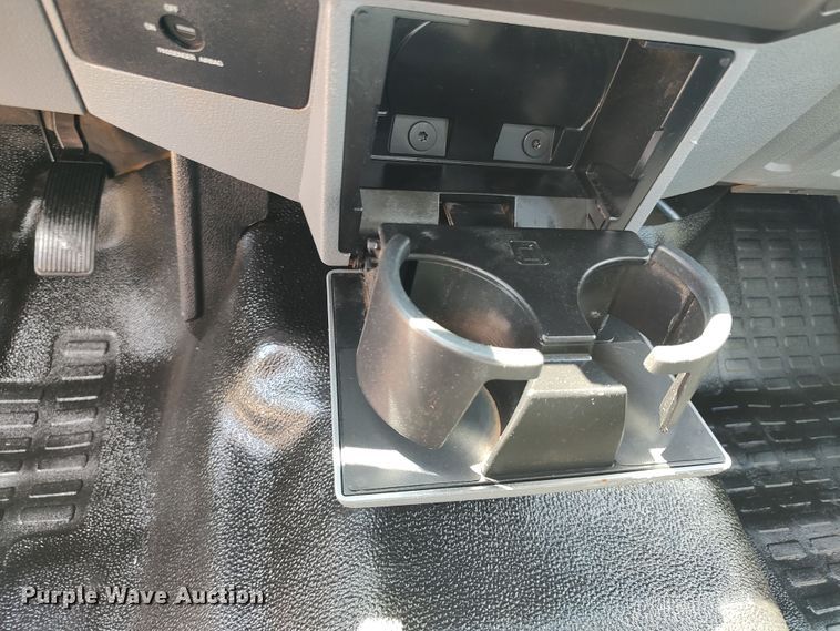 image for item LK9159 2016 Ford F350 Super Duty XL  flatbed pickup truck