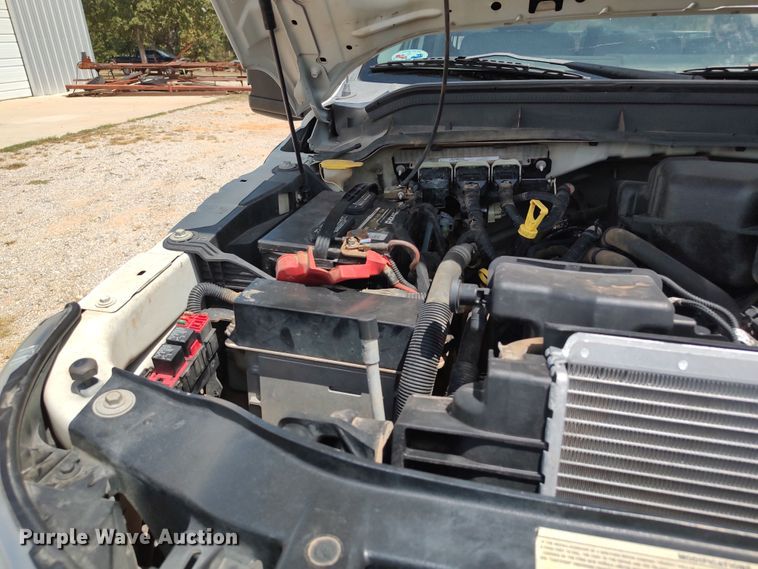 image for item LK9159 2016 Ford F350 Super Duty XL  flatbed pickup truck