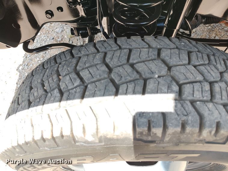 image for item LK9159 2016 Ford F350 Super Duty XL  flatbed pickup truck