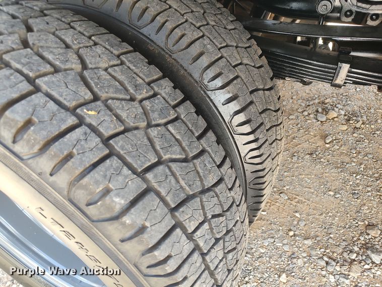 image for item LK9159 2016 Ford F350 Super Duty XL  flatbed pickup truck