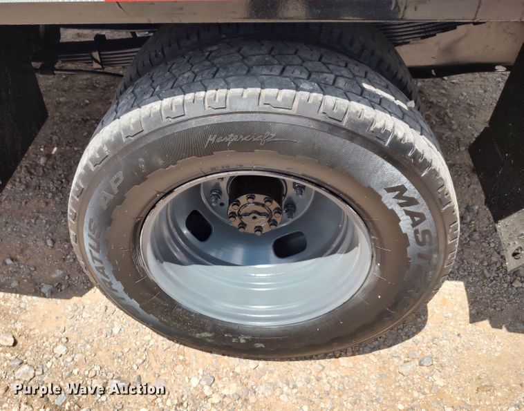 image for item LK9159 2016 Ford F350 Super Duty XL  flatbed pickup truck