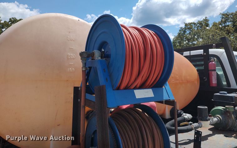 image for item LK9160 2002 Ford F350 Super Duty XL  flatbed pickup truck