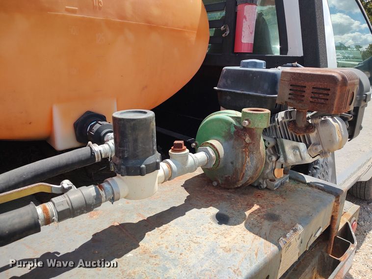 image for item LK9160 2002 Ford F350 Super Duty XL  flatbed pickup truck