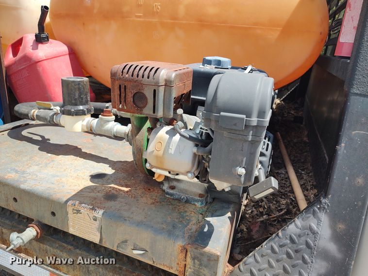 image for item LK9160 2002 Ford F350 Super Duty XL  flatbed pickup truck