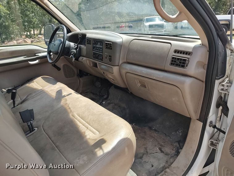 image for item LK9160 2002 Ford F350 Super Duty XL  flatbed pickup truck