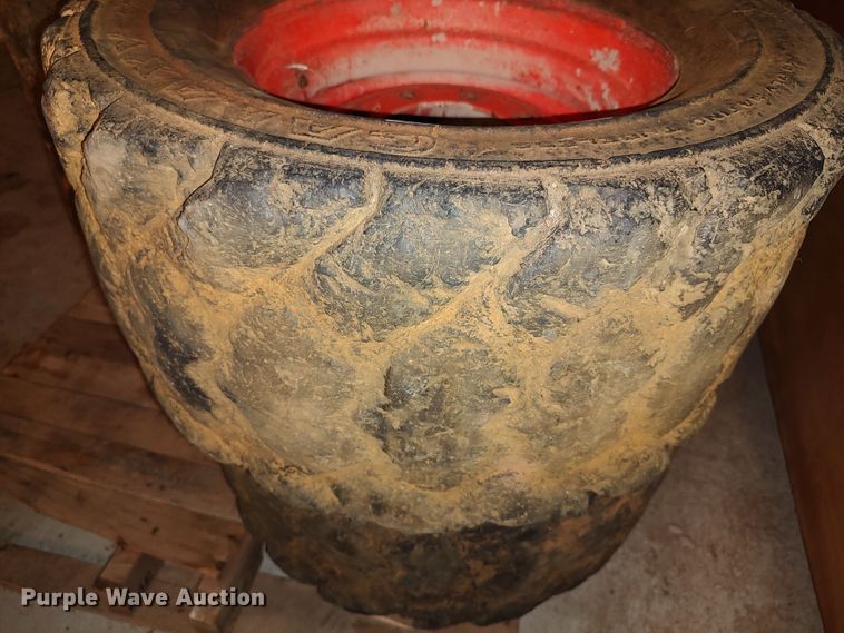 image for item LK9199 (4) Galaxy tires