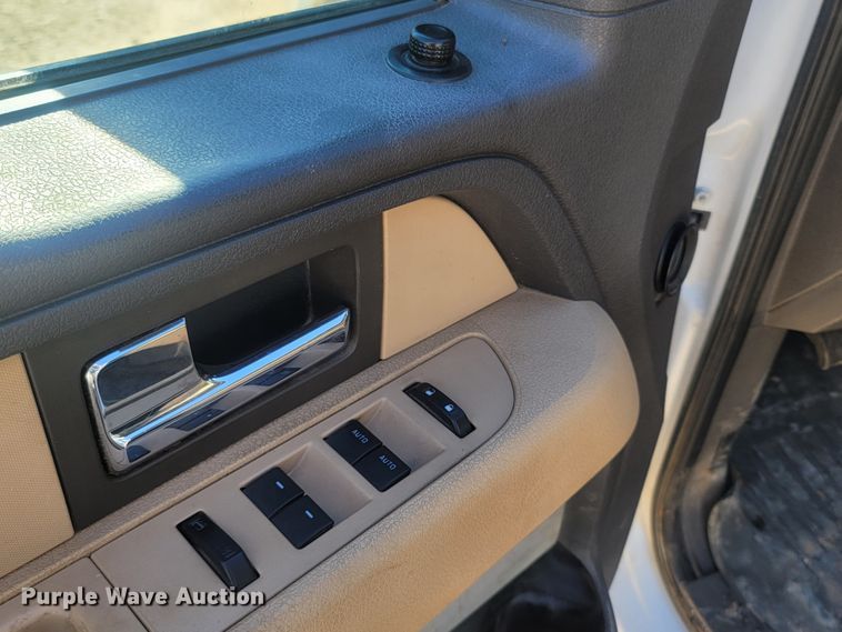 image for item LM9697 2013 Ford F150  SuperCrew pickup truck