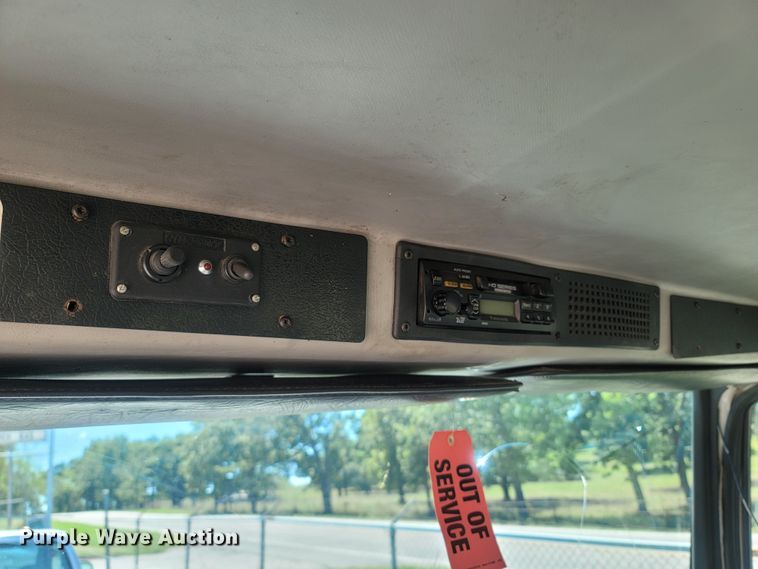 image for item LM9703 2002 Freightliner FL70  truck cab and chassis