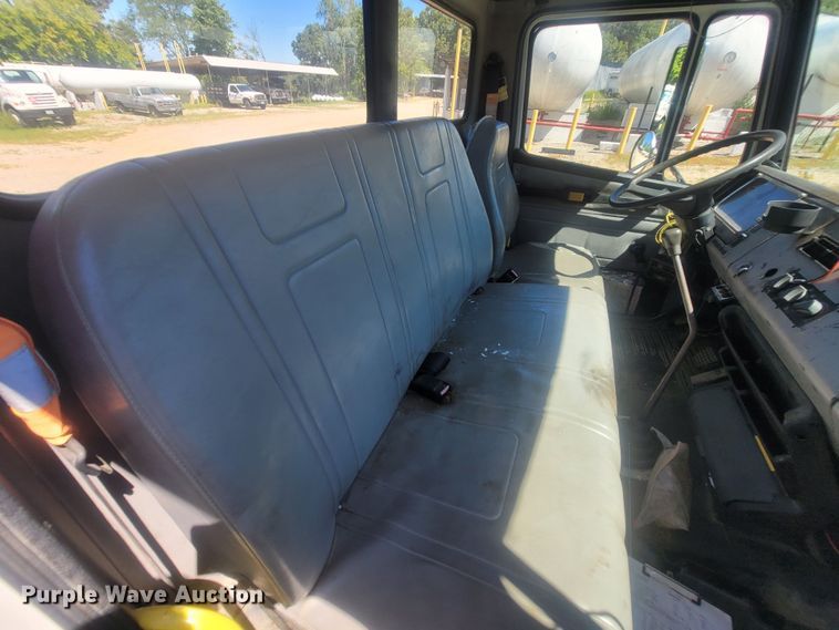 image for item LM9703 2002 Freightliner FL70  truck cab and chassis