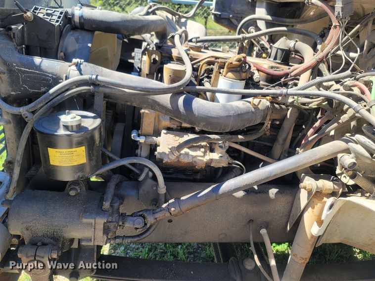 image for item LM9703 2002 Freightliner FL70  truck cab and chassis