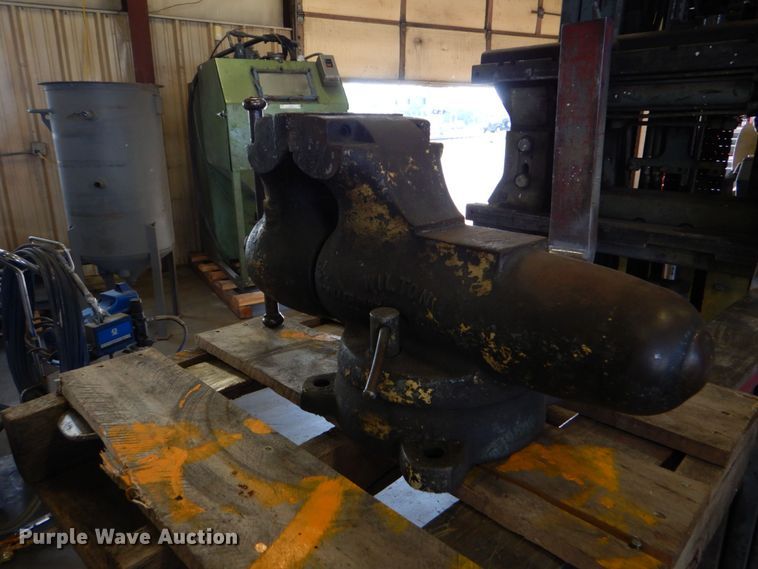 image for item LS9846 Wilton  6" vise