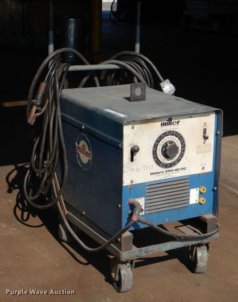 image for item LS9847 Miller Dialarc 250-AC/DC  welder