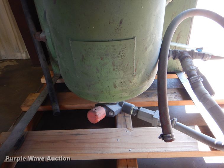 image for item LS9852 Kelco  sandblasting cabinet