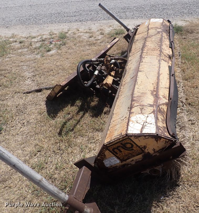 image for item LU9494 MB  skid steer broom