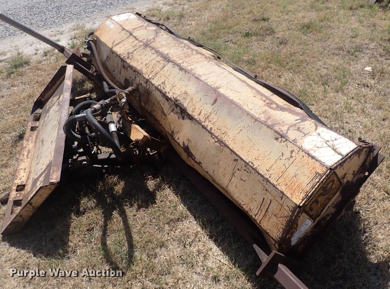 image for item LU9494 MB  skid steer broom