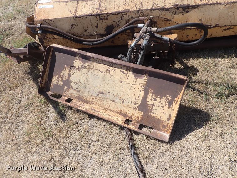 image for item LU9494 MB  skid steer broom