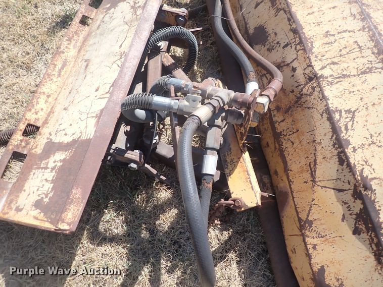 image for item LU9494 MB  skid steer broom