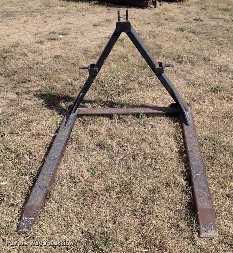 image for item LU9495 Hay forks