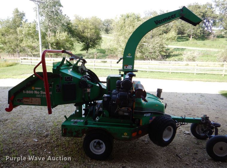 image for item MF9220 2012 Vermeer BC600XL  wood chipper