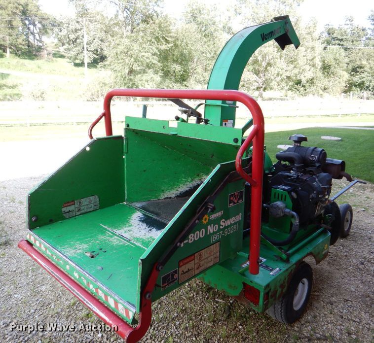 image for item MF9220 2012 Vermeer BC600XL  wood chipper