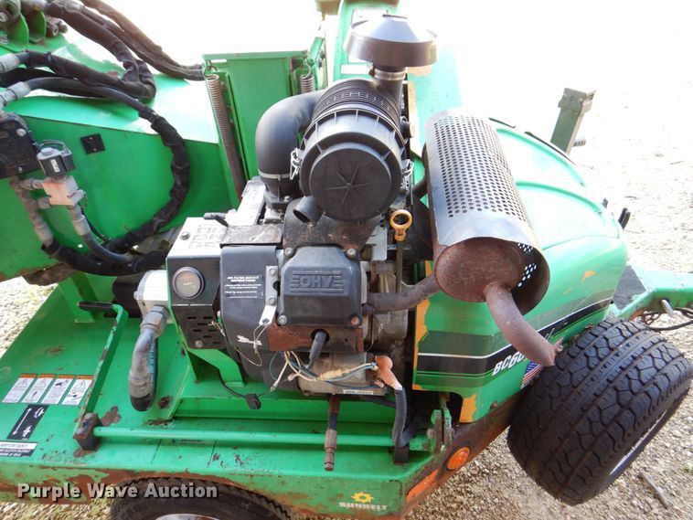 image for item MF9220 2012 Vermeer BC600XL  wood chipper