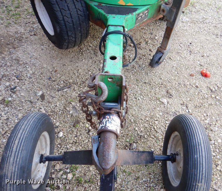 image for item MF9220 2012 Vermeer BC600XL  wood chipper