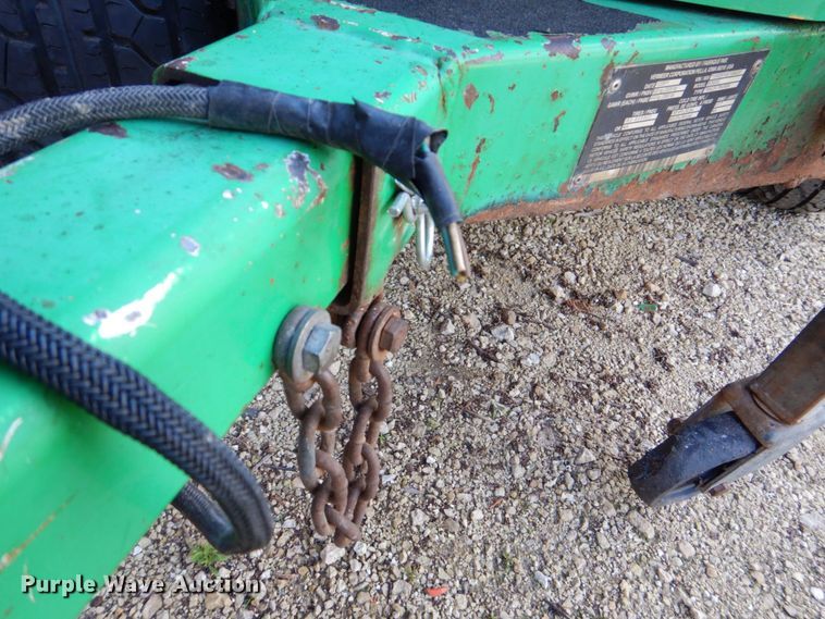 image for item MF9220 2012 Vermeer BC600XL  wood chipper