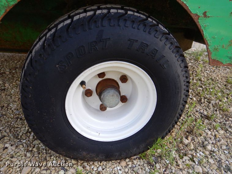 image for item MF9220 2012 Vermeer BC600XL  wood chipper