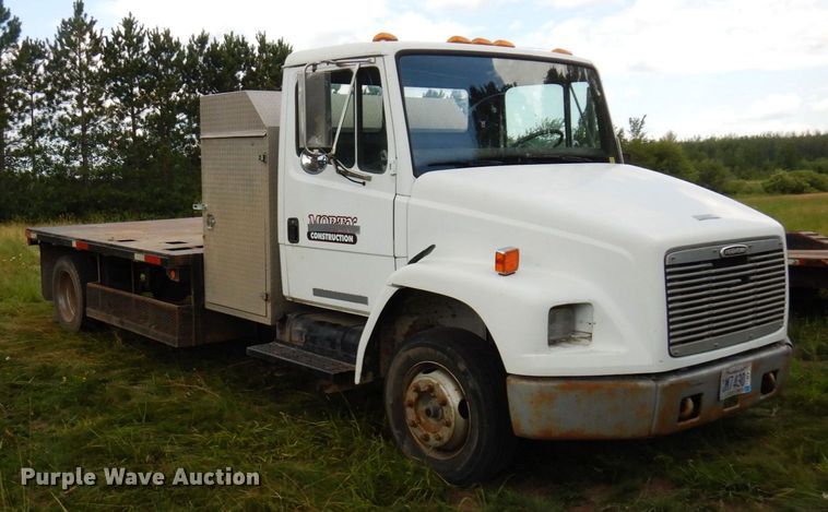 image for item MF9762 1997 Freightliner FL50  flatbed truck