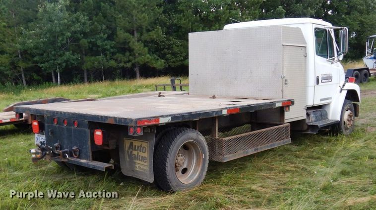 image for item MF9762 1997 Freightliner FL50  flatbed truck