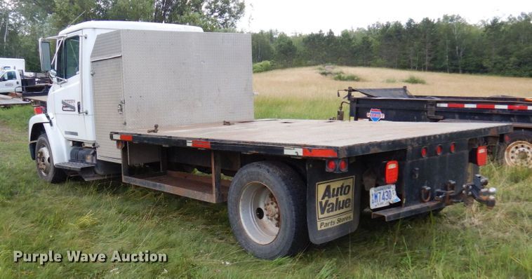 image for item MF9762 1997 Freightliner FL50  flatbed truck