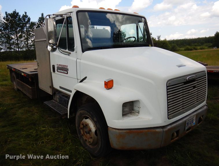 image for item MF9762 1997 Freightliner FL50  flatbed truck