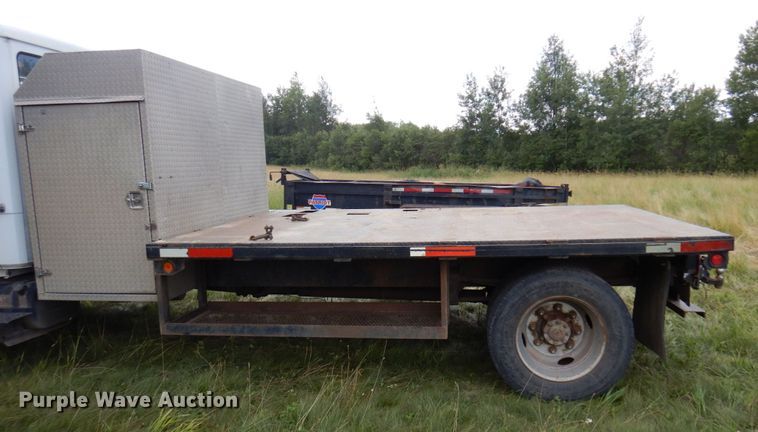 image for item MF9762 1997 Freightliner FL50  flatbed truck