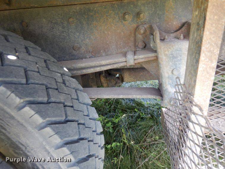 image for item MF9762 1997 Freightliner FL50  flatbed truck