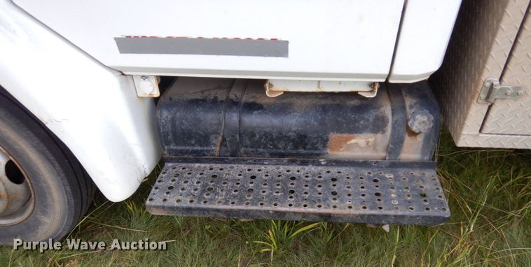 image for item MF9762 1997 Freightliner FL50  flatbed truck