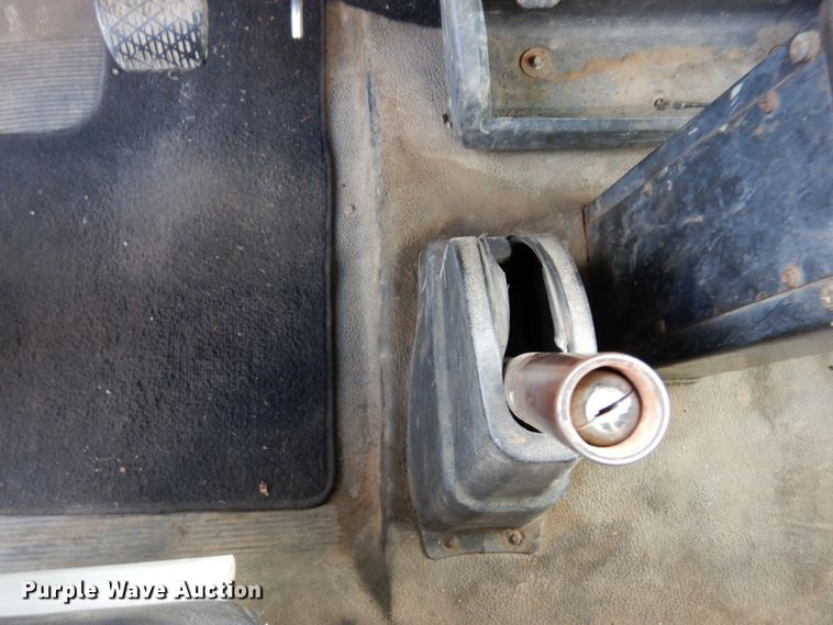 image for item MF9762 1997 Freightliner FL50  flatbed truck