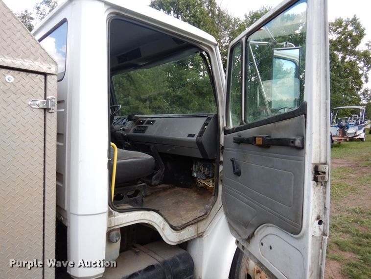 image for item MF9762 1997 Freightliner FL50  flatbed truck