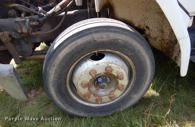 image for item MF9762 1997 Freightliner FL50  flatbed truck