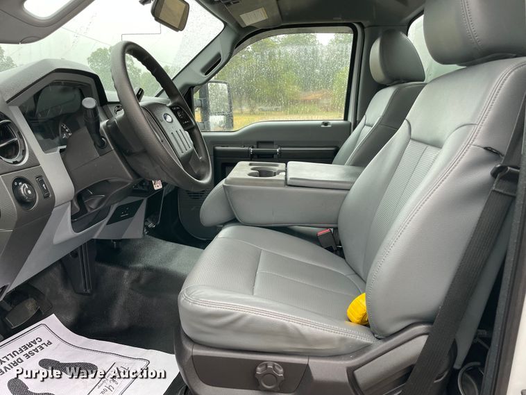 image for item MJ9085 2015 Ford F550 Super Duty  utility / service truck