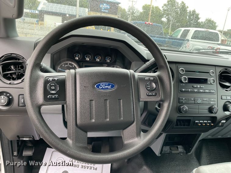 image for item MJ9085 2015 Ford F550 Super Duty  utility / service truck