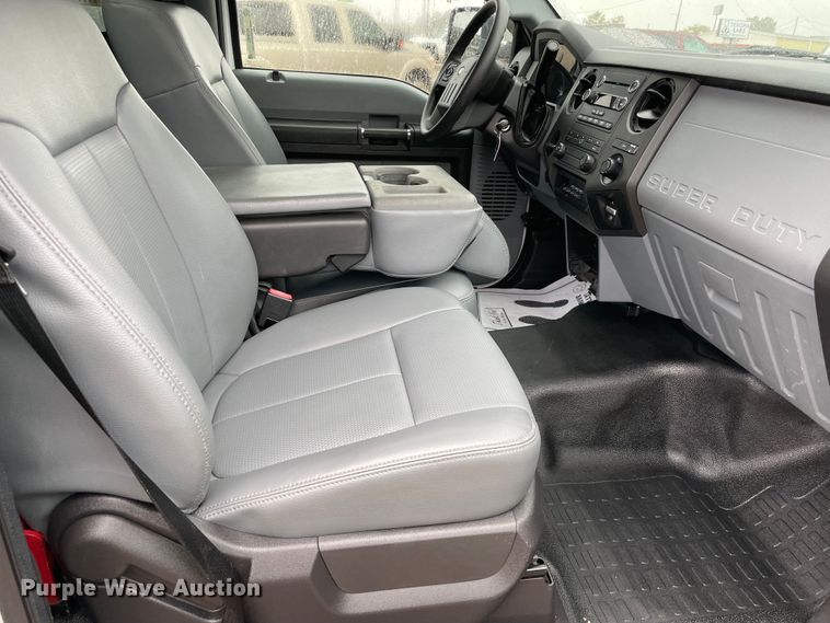 image for item MJ9085 2015 Ford F550 Super Duty  utility / service truck