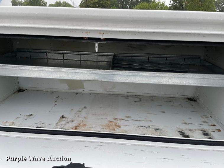 image for item MJ9085 2015 Ford F550 Super Duty  utility / service truck