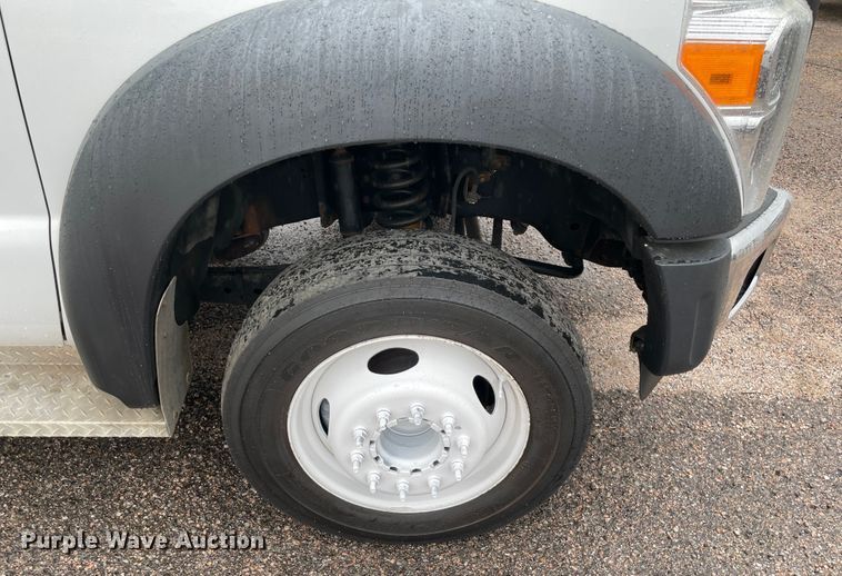 image for item MJ9085 2015 Ford F550 Super Duty  utility / service truck