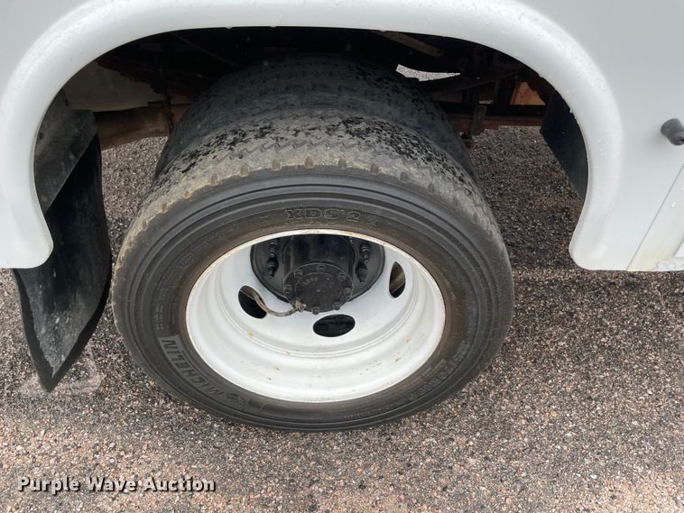 image for item MJ9085 2015 Ford F550 Super Duty  utility / service truck