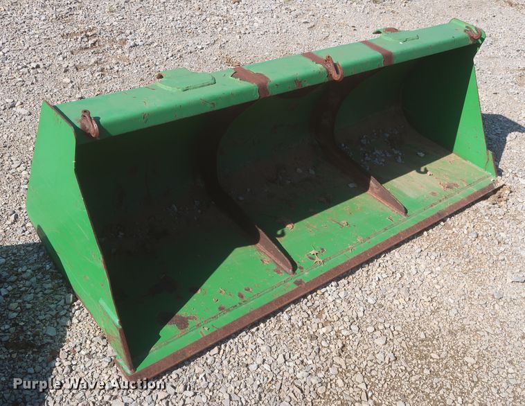 John Deere tractor loader bucket in Ardmore, OK Item MJ9120 sold