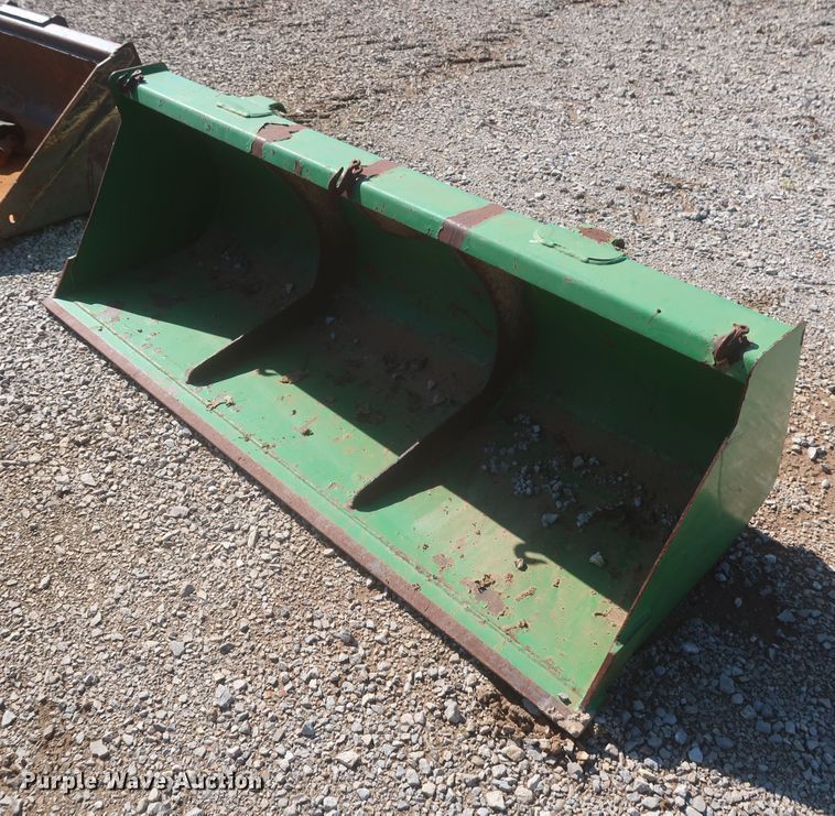 image for item MJ9120 John Deere  tractor loader bucket